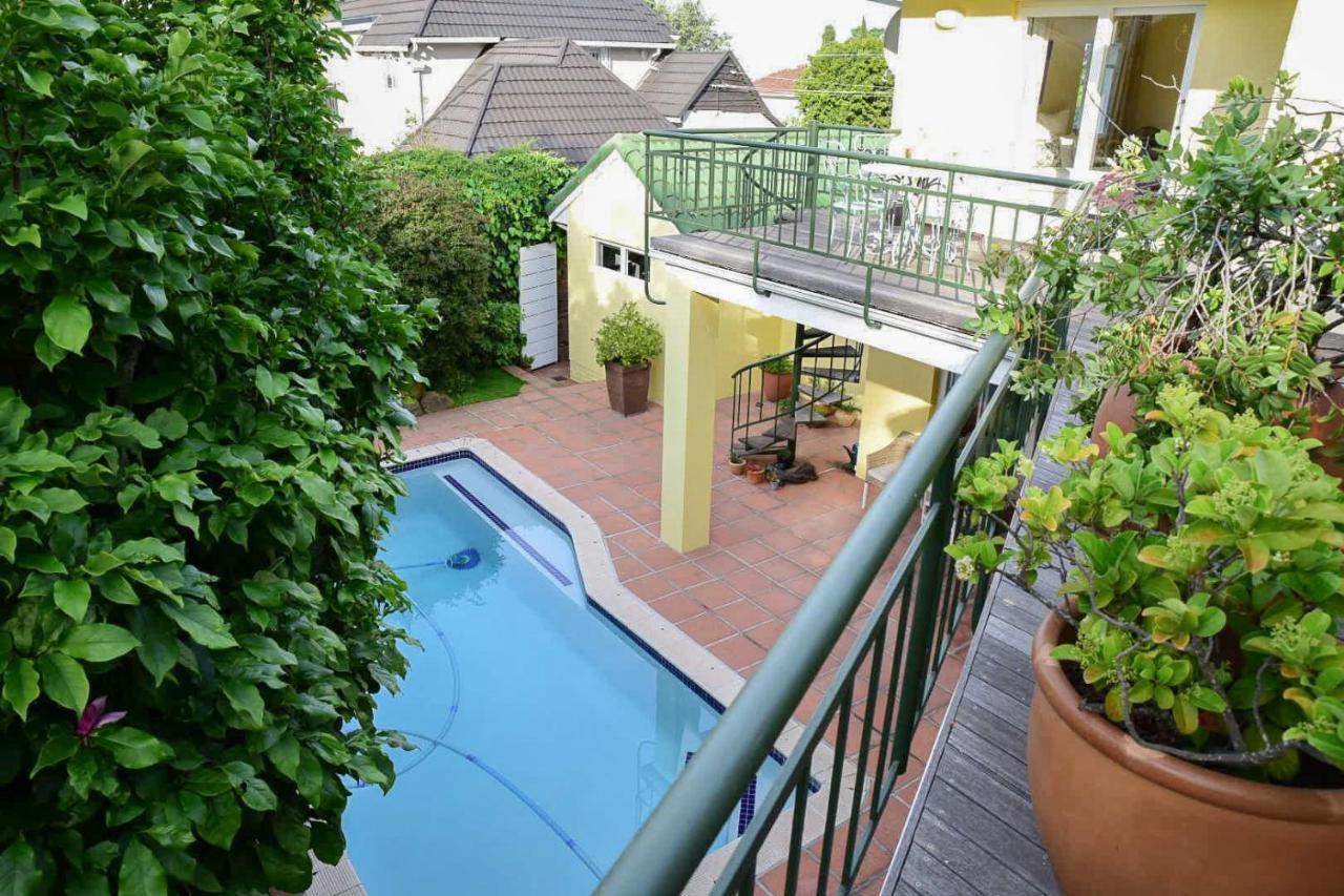 On Pinewood Guest House Cape Town Dış mekan fotoğraf