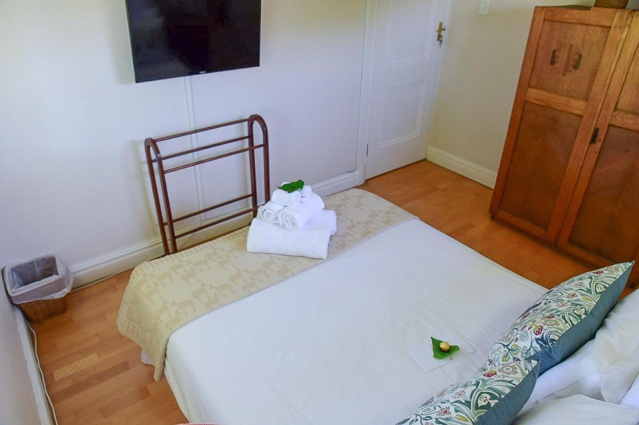 On Pinewood Guest House Cape Town Dış mekan fotoğraf