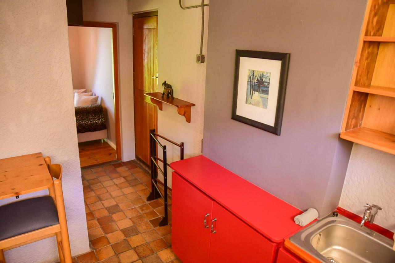On Pinewood Guest House Cape Town Dış mekan fotoğraf