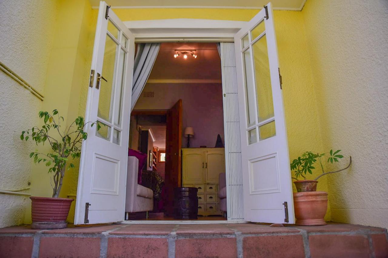 On Pinewood Guest House Cape Town Dış mekan fotoğraf