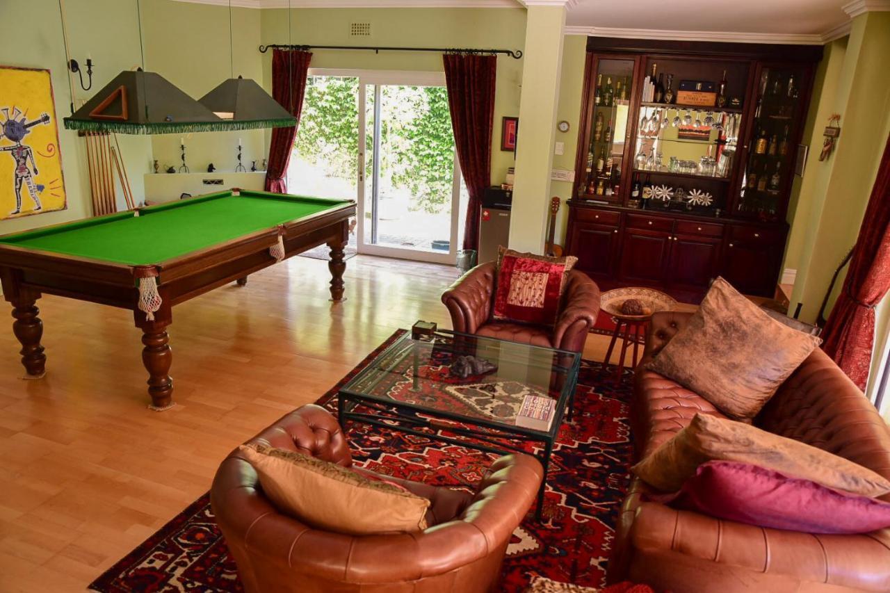 On Pinewood Guest House Cape Town Dış mekan fotoğraf